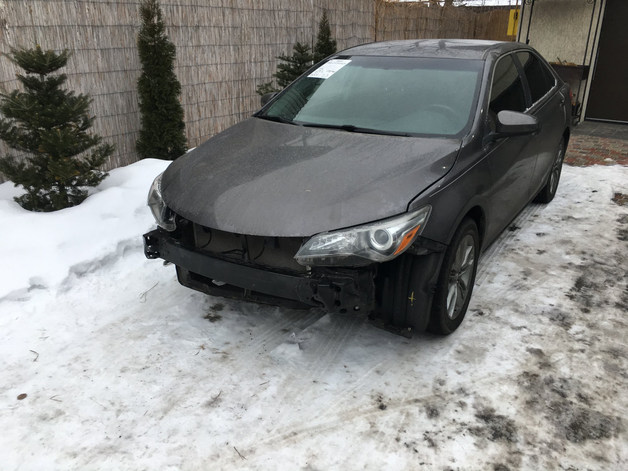 2016 TOYOTA CAMRY SE